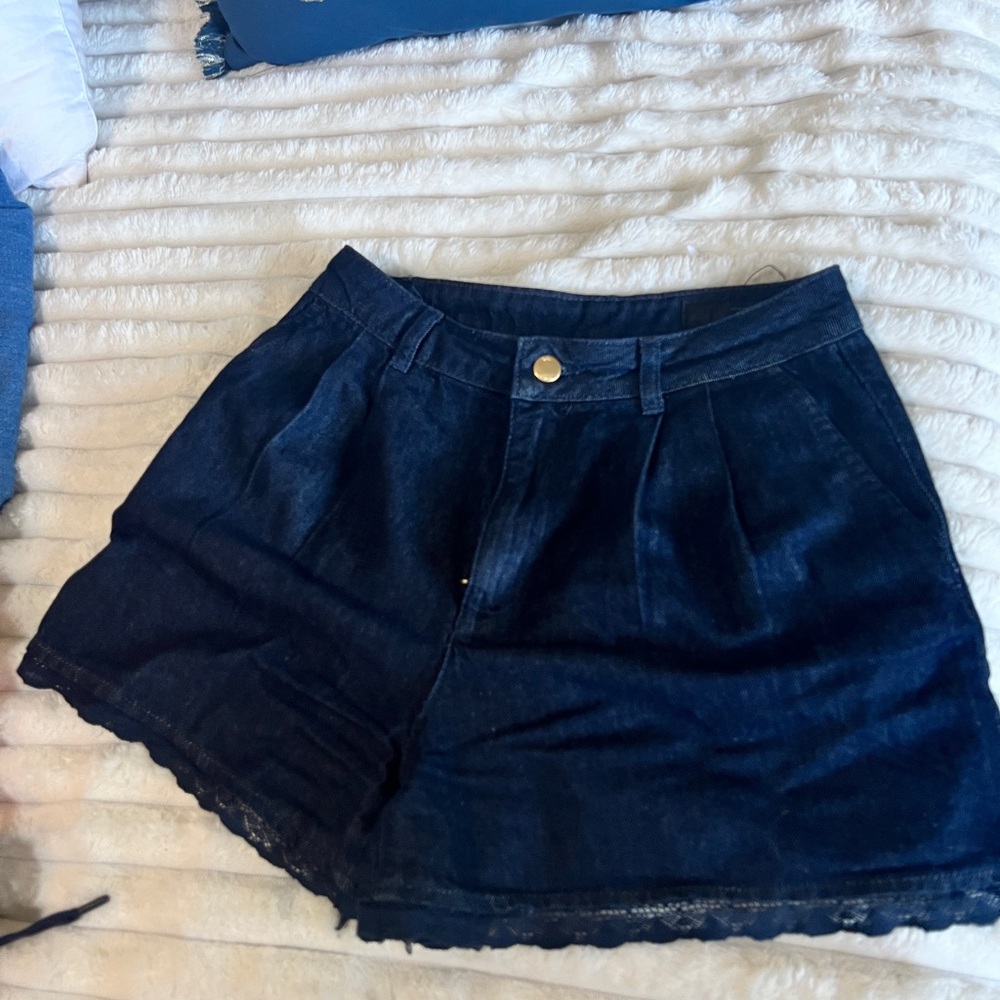 Zara Dark Blue Jean Shorts with bottom lace midrise and 3/4 length